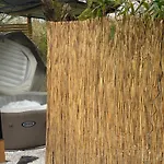 Gemuetliche Rustikale Mit Kamin Und Optionalem Whirlpool Appartamento *