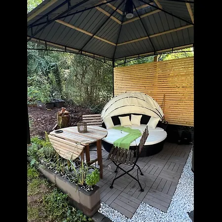 Gemuetliche Rustikale Mit Kamin Und Optionalem Whirlpool