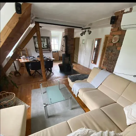 Gemuetliche Rustikale Mit Kamin Und Optionalem Whirlpool Appartement