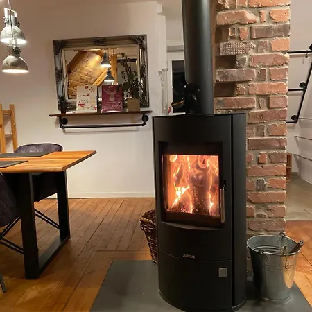 Gemuetliche Rustikale Mit Kamin Und Optionalem Whirlpool Daire *