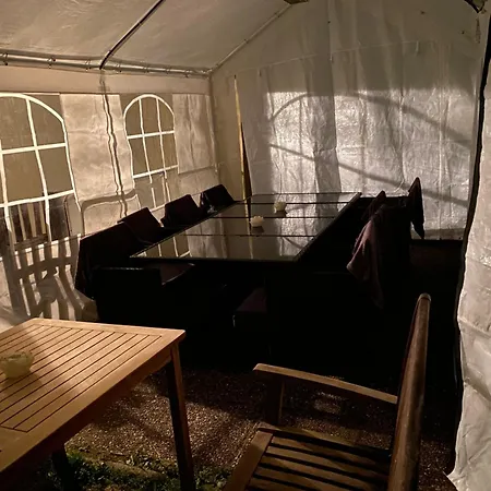 Gemuetliche Rustikale Mit Kamin Und Optionalem Whirlpool Appartamento