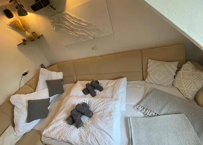 Gemütliche Rustikale Mit Kamin Und Optionalem Whirlpool Apartment